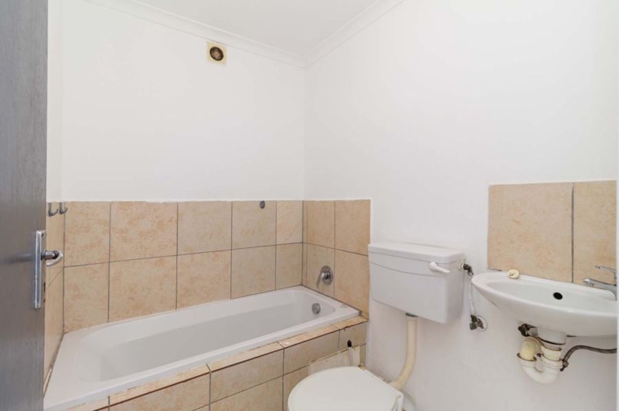 1 Bedroom Property for Sale in Townsend Estate Western Cape